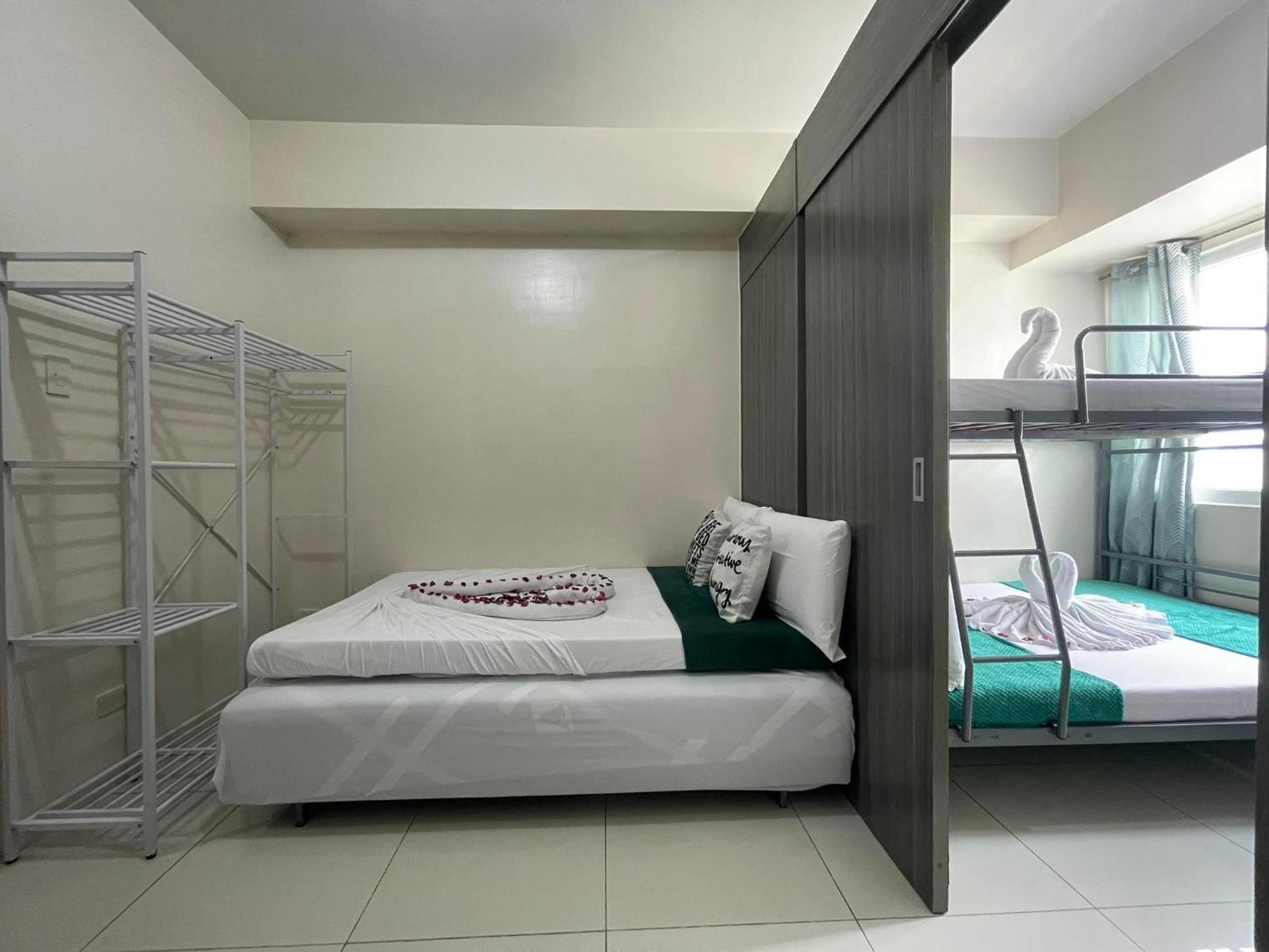 Green Residences Stays By Pbyy Manila Esterno foto